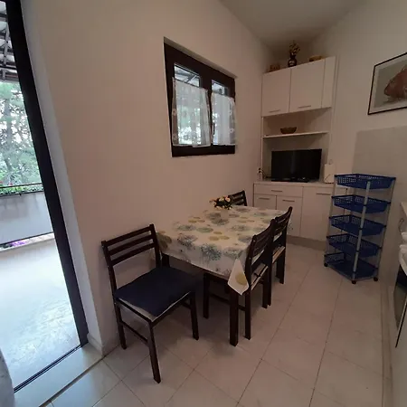 House-apartments Ela -mirca- Family * Mirca (Brac)